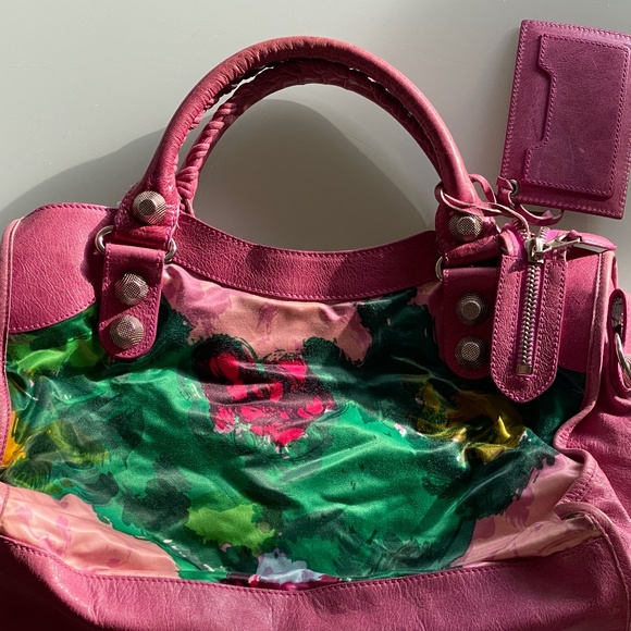 Balenciaga - Picture 4 of 5